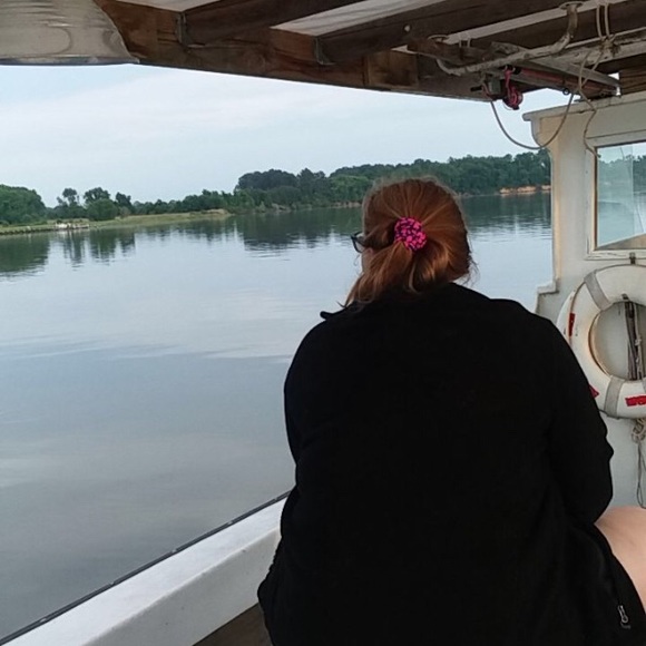 Meet your Posher, Autumn - Picture 2 of 2